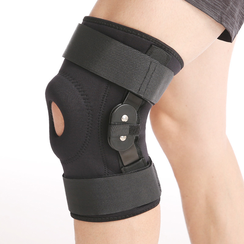 Standard hinged knee brace with adjustable side support